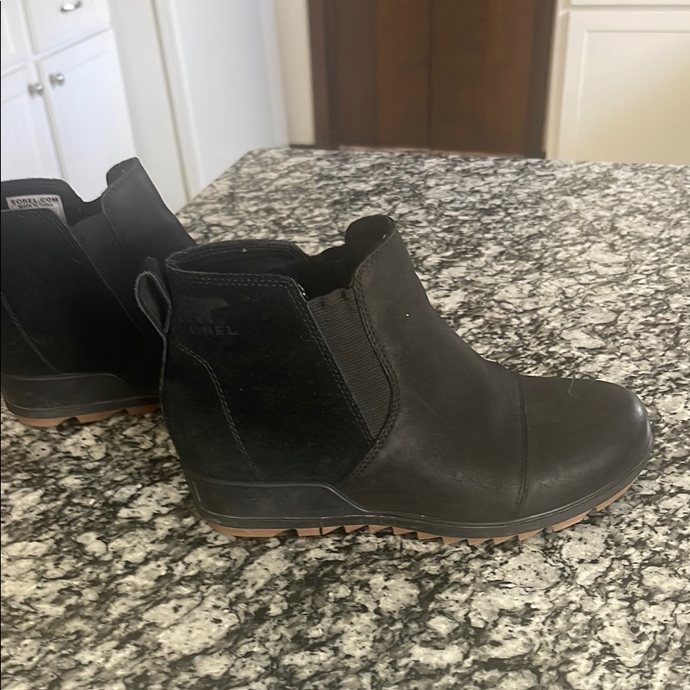Sorel Black Winter Chelsea Boots